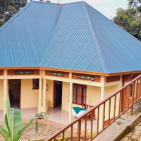 EAR Ken Barham Guest House Budget guest house less than 1hr drive from Nyungwe NP (Chimps) – All Meals Included