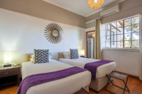 Inverdoorn Game Reserve Lodge