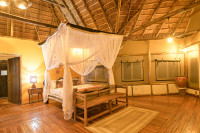 Aardvark Safari Lodge