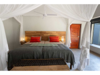 Kauluzi House