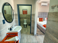 Tembo Guest Lodge