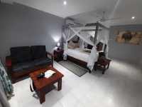 Tlou Safari Lodge