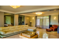 Lake Point Villa