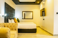 Avian Court Hotel