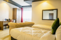 Avian Court Hotel