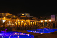 Avian Court Hotel