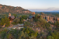 Lillie Lodge