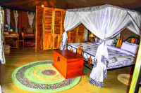Korongo Luxury Camp