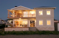 138 Marine Beachfront Guesthouse