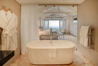 Abalone Guest Lodge