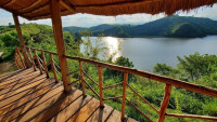 Mwamba Kelele Lodge Budget lodge less than 1hr drive from Kibale NP (Chimps, Uganda) – Day 1: Lunch & Dinner Included – Day 2: All Meals Included +9 Photos +8 Photos
