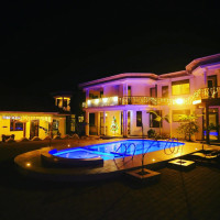 MowiCribs Hotel & Spa
