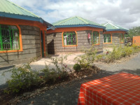 Camels Gate Lodge Budget hotel less than 1hr drive from Samburu NR – Day 1: Lunch & Dinner Included – Day 2: All Meals Included
