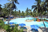 PrideInn Flamingo Beach Resort