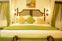 PrideInn Flamingo Beach Resort