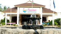 PrideInn Flamingo Beach Resort