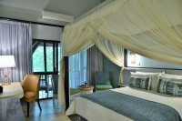 Cresta Mowana Safari Resort & Spa