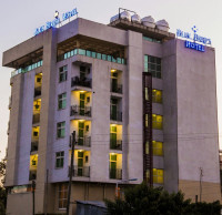 Blue Birds International Hotel