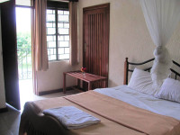 Kisoro Tourist Hotel Budget guest house less than 1hr drive from Mgahinga Gorilla NP (Gorillas, Uganda) – All Meals Included
