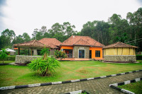 Karisimbi Cave Resort