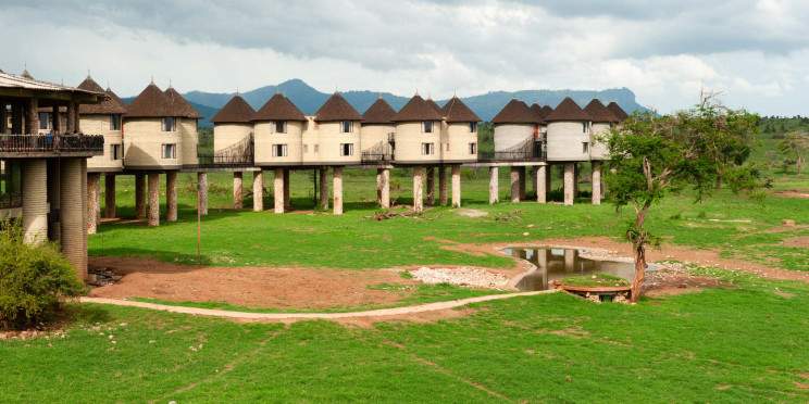 2-Day Tsavo East and Saltlick Safari from Mombasa by Van