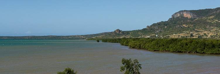 Visit the emerald sea and suarez bay of antsiranana