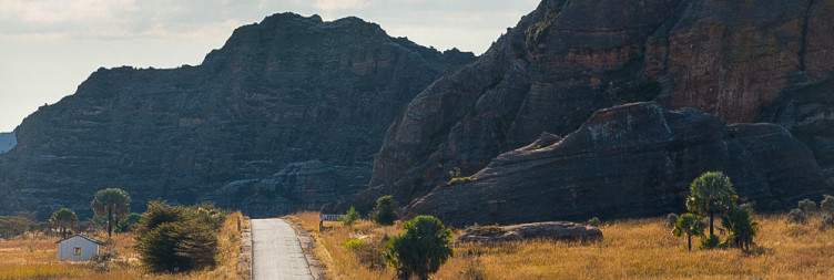 From the Highlands to the Isalo canyons - A breathtaking journey (225 km)