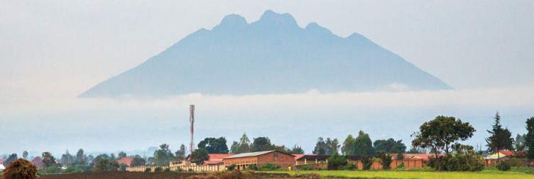 Drive To Cyanika Border, transfer to Volcanoes National Park