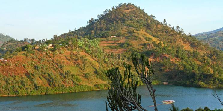 10-Day Rwanda – Uganda Motorcycle & Wildlife Safari