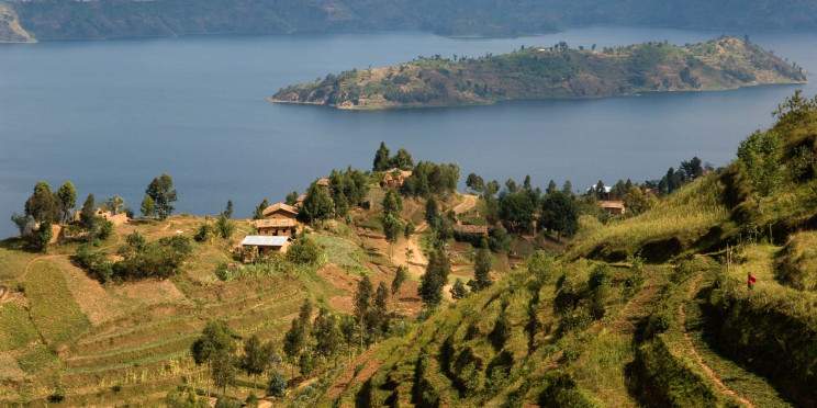 1-Day Day Trip to Lake Kivu