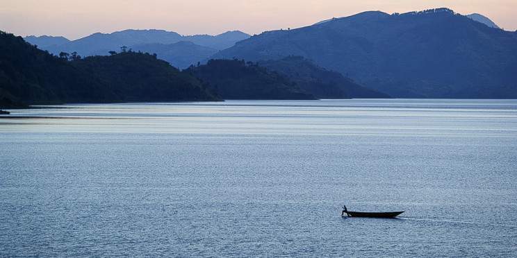 1-Day Kayaking Excursion on Lake Kivu