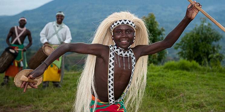 4-Day Bwindi NP Lake Bunyonyi &Volcanos Midrange Tour