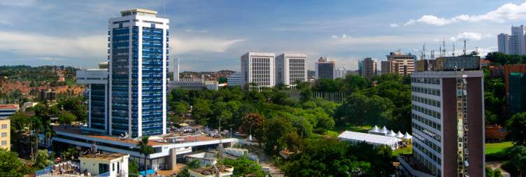 Arrive at Entebbe Airport & Transfer to Kampala (1hr drive)
