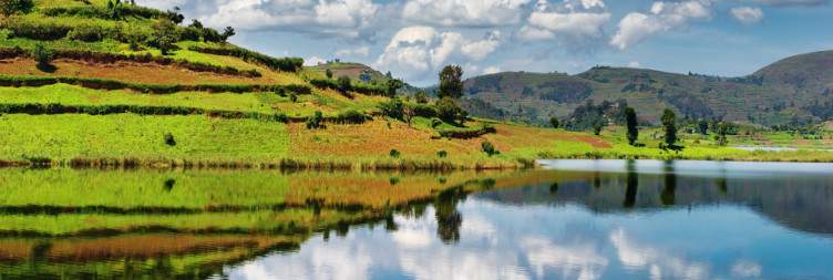 Transfer to Bunyonyi and enjoy a canoe sundowner