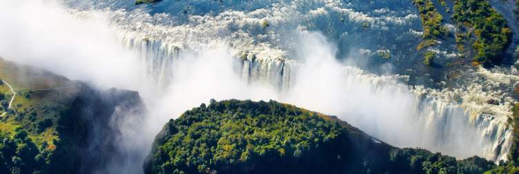 Begin in Victoria Falls - Palm River Hotel