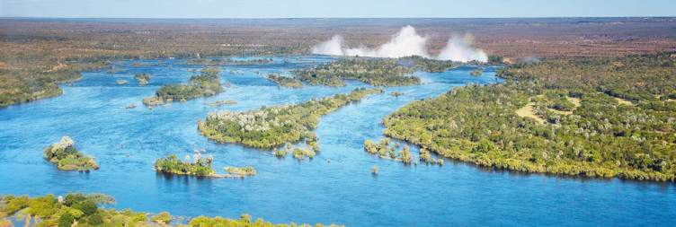 Zambia and Zimbabwe Guided Tour of the Falls, Night Game Drive and Bush Dinner