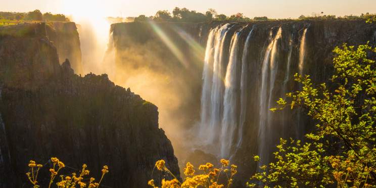 4-Day Victoria Falls and Chobe Luxury Tour Mid Range