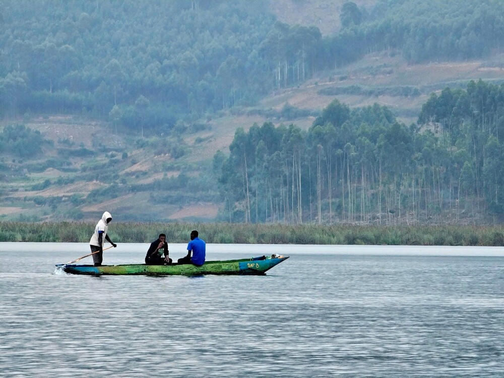 Fishermen on the lake