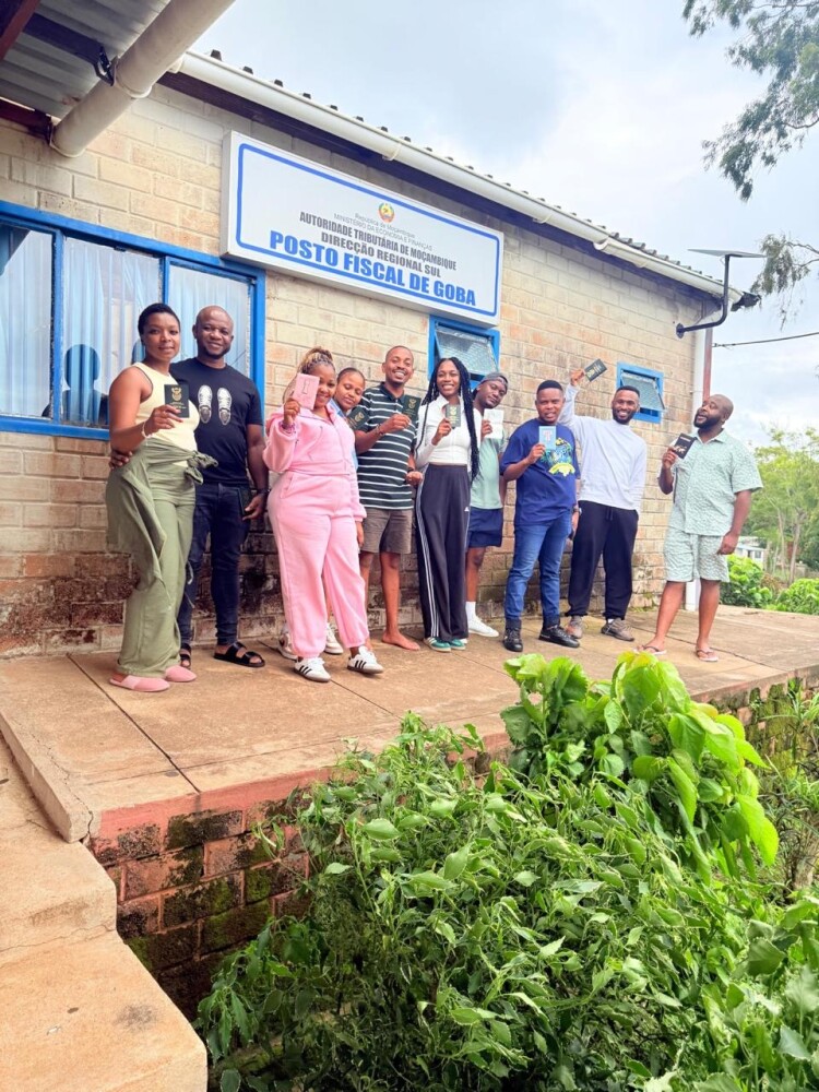Picture of Us Socioolite travelers at Swaziland Border
